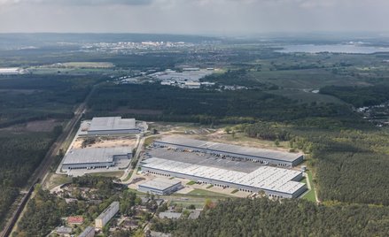 Pod względem wartości transakcji w Polsce na pierwszy plan wysuwają się magazyny.
