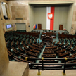 Sondaż: PiS zyskuje poparcie, ale nie ma szans na samodzielną większość