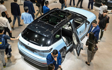 Chińscy producenci aut elektrycznych dostali od rządu 26 mld dol.