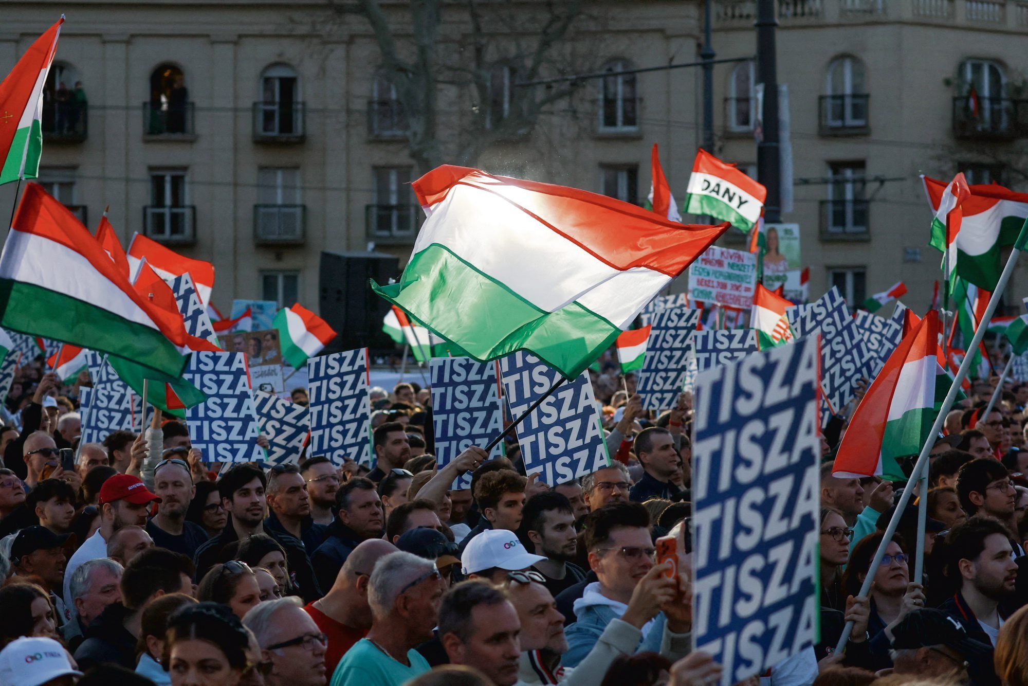 Na Węgrzech rośnie napięcie przed wyborami. Czuć to u rozmówców na wiecach