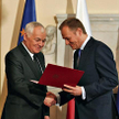 Jan Krzysztof Bielecki jeszcze w latach 80. zakładał spółdzielnię Doradca. Jego wieloletnie doświadc
