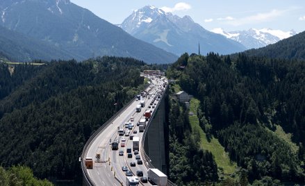 Turyści pojadą w Austrii tylko autostradą. Objazdy będą zamknięte