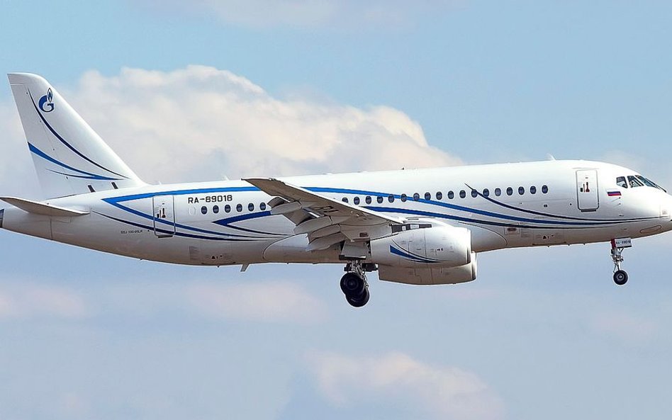 Awaryjne lądowanie SSJ-100 na Wnukowie. Zawiodła hydraulika