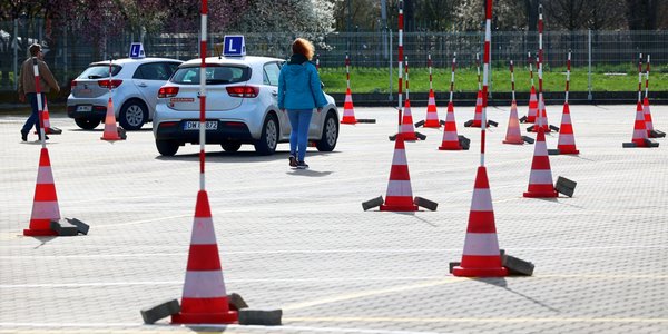 Bez powtórki na placu manewrowym jeszcze w 2026 roku. Ministerstwo szykuje ułatwienie dla zdających na prawo jazdy