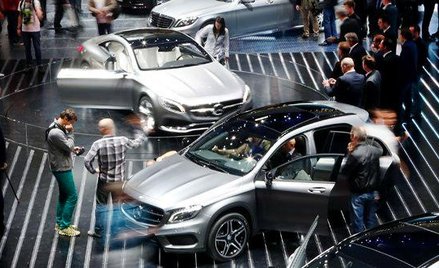 Stoisko Mercedesa kusiło nowościami.