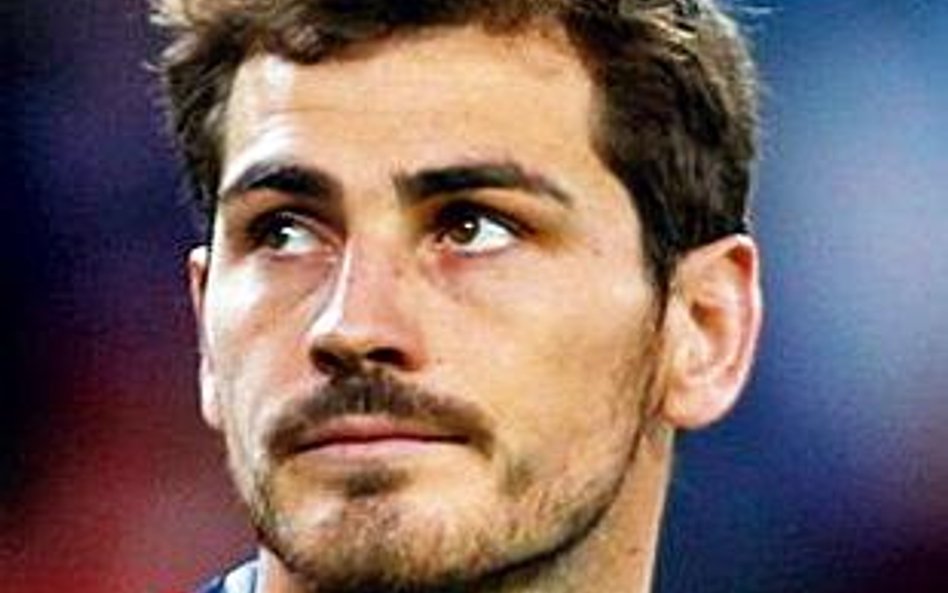 Iker Casillas / Martin Mejia