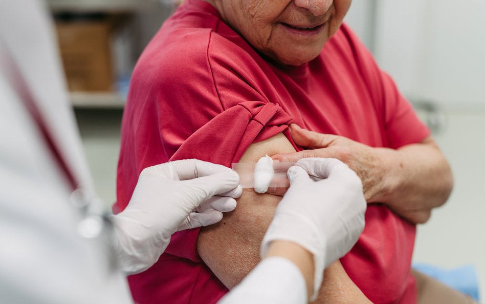Szczepionki przeciwko półpaścowi mogą potencjalnie obniżać ryzyko demencji u starszych osób