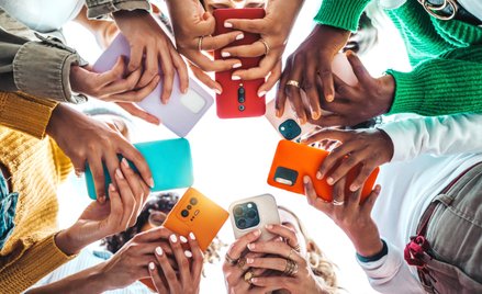 Eksperci ostrzegają przed wpływem social mediów na dzieci