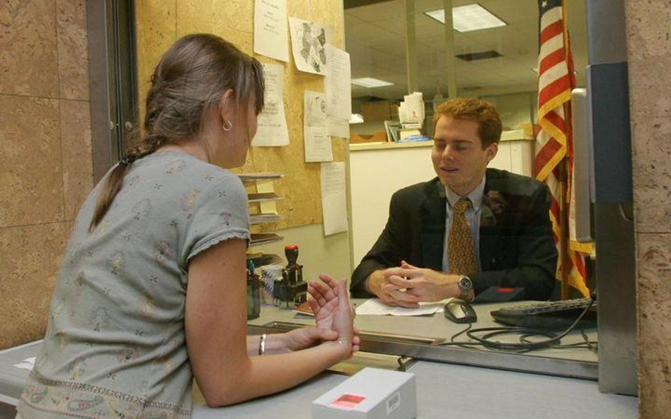 Clinton zajmie się wizami dla Polaków