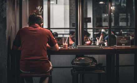 Z badań wynika, że główną motywacją do mieszkania w pojedynkę jest posiadanie pełnej kontroli nad de
