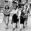 „Biali" partyzanci związani z Partito d'Azione podczas wyzwalania Mediolanu 22 kwietnia 1945 r.