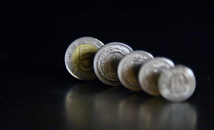 Klienci mniej wpłacają do TFI