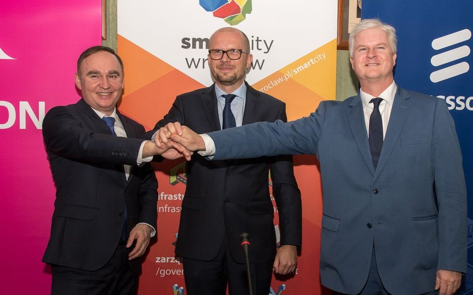 Na Dolnym Śląsku rusza współpraca przy budowie smart city (od lewej: Michał Koszałka, prezes Magenta