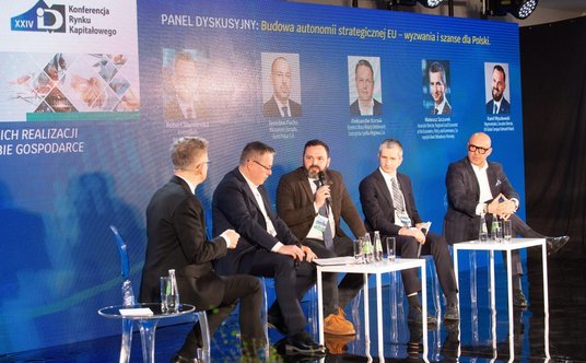 Budowa autonomii strategicznej Unii Europejskiej. Jakie wyzwania i szanse związane są z tym dla Pols