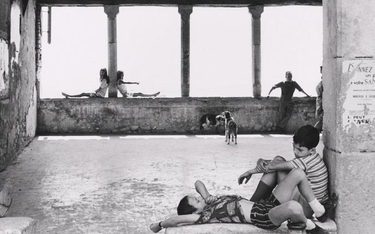 Henri Cartier-Bresson „Simiane-la Rotonde” – podarunek artysty dla Biblioteki Narodowej Francji ku c