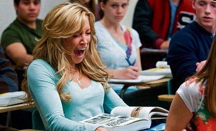 Scenarzyści się nie wysilili, wykorzystując pomysły z poprzednich realizacji