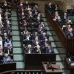 "Uwolnić posłów". Politycy PiS utrudniali prowadzenie obrad w Sejmie