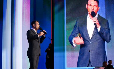 Prezes Nowej Nadziei, współprzewodniczący Konfederacji Sławomir Mentzen podczas konwencji polityczne
