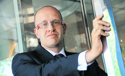 Witold Jesionowski, prezes Gino Rossi, prognozuje, że grupa handlująca butami i odzieżą uzyska w tym