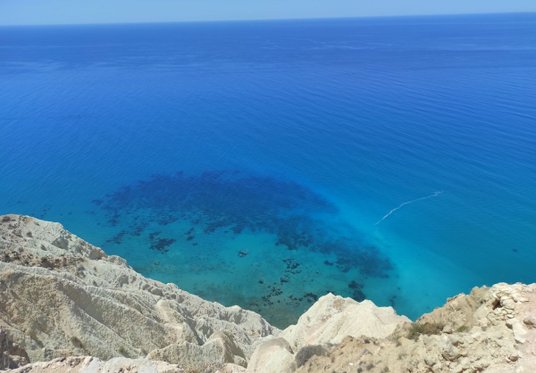 Okolice Pissouri to jeden z najbardziej malowniczych odcinków południowego wybrzeża Cypru