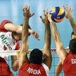 Atakuje Zbigniew Bartman. W piątkowym meczu zdobył 23 punkty