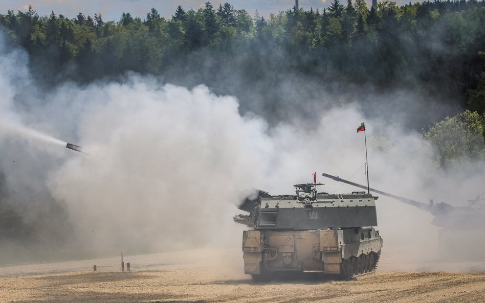 Armatohaubice samobieżne PzH 2000 Litewskich Sił Zbrojnych.