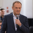 Donald Tusk (na zdjęciu) unika odpowiedzi na pytania, które dotyczą ogólnych kwestii