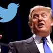 Trump korzysta z Twittera, ale innym zakazuje