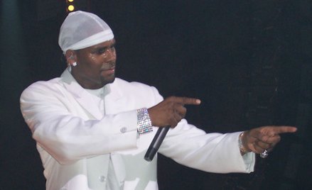 R Kelly znika ze Spotify?