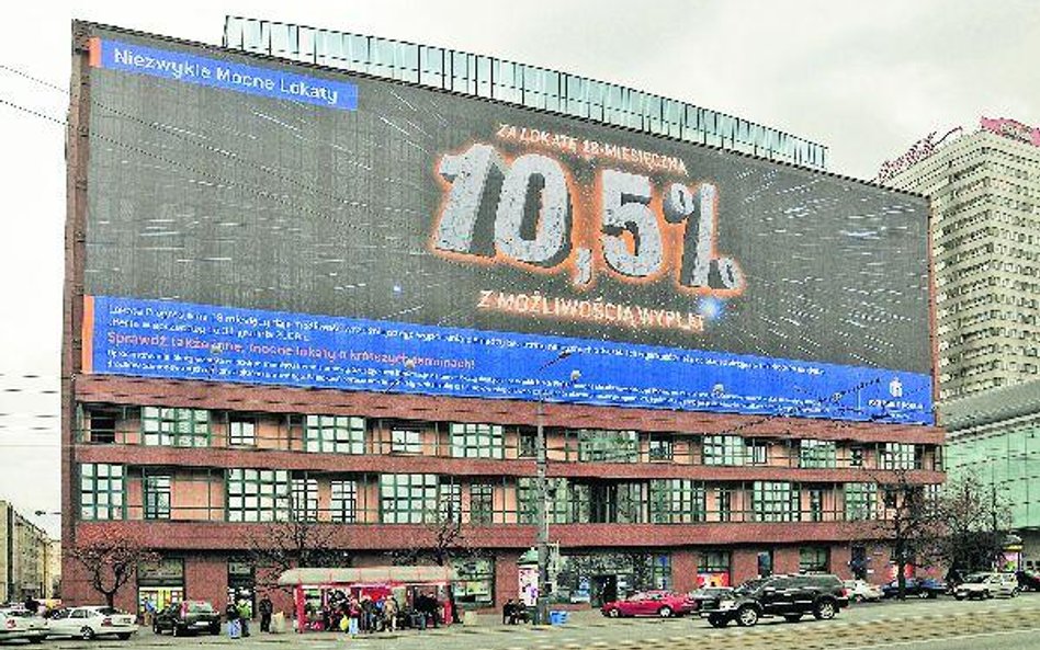 Wydatki na reklamy coraz szybciej w dół