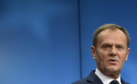 Były premier powinien stawić się w prokuraturze w środę.