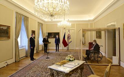 Prezydent Zeman mianował nowego premiera Czech. Z przezroczystego boksu