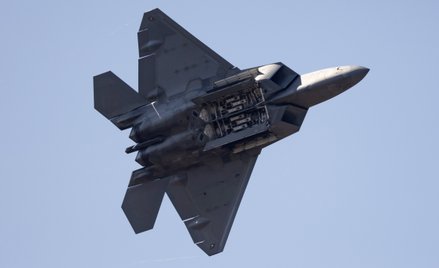 Wojna w powietrzu coraz bardziej zależy od sztucznej inteligencji, która wspiera pilotów, wskazuje c