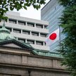 Bank Japonii podnosi stopy, gdy inni mają ciąć