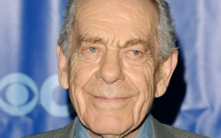 MORLEY SAFER (8 LISTOPADA 1931 R. – 19 MAJA 2016 R.) Najdłużej pracujący korespondent telewizji CBS 