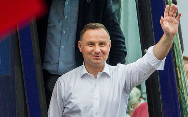 Sondaż CBOS: Andrzej Duda liderem zaufania. Nie uwzględniono Rafała Trzaskowskiego