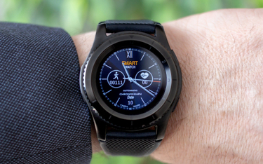 Smartwatch na prezent – na co zwrócić uwagę przy zakupie?
