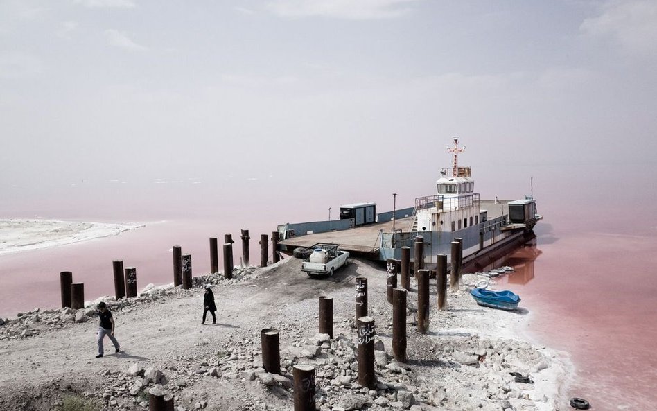 1. miejsce - Tomasz Padło. Jezioro Urmia było do niedawna jednym z największych jezior na świecie. N