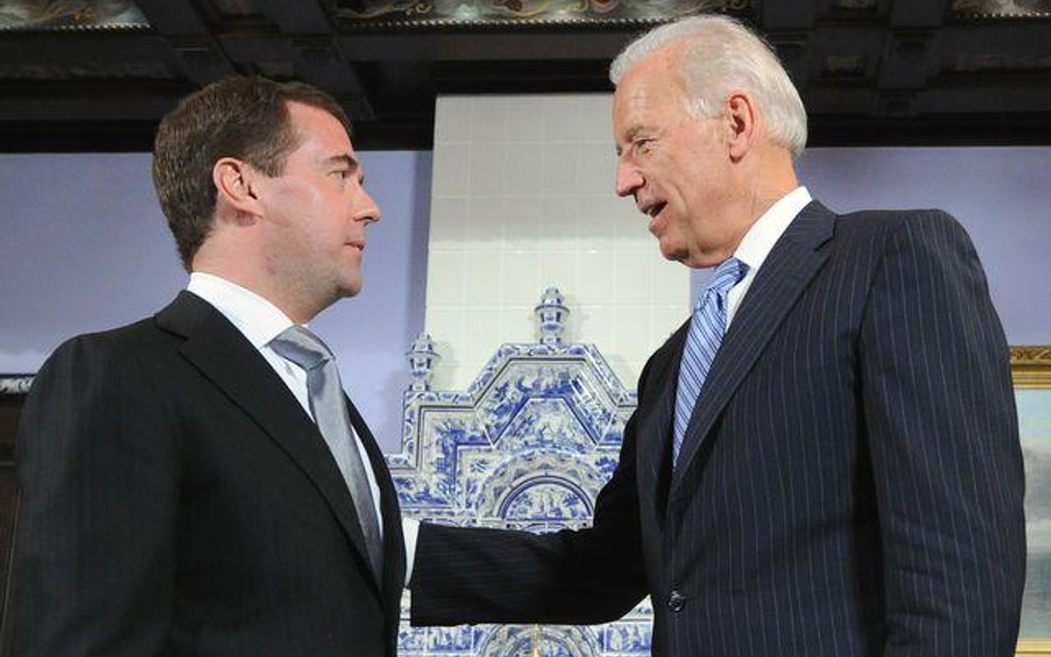 Wiceprezydent USA Joe Biden i prezydent Rosji Dmitrij Miedwiediew