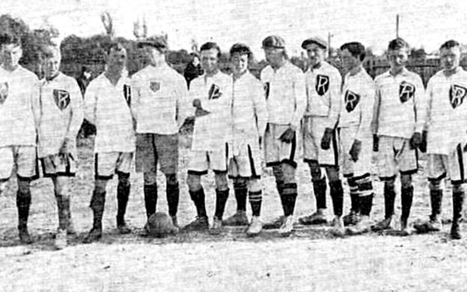Zespół Resovii – zdjęcie archiwalne z 1913 roku