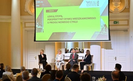 W debacie pt. „Lekką stopą. Perspektywy rynku mieszkaniowego u progu nowego cyklu” wzięli udział: od