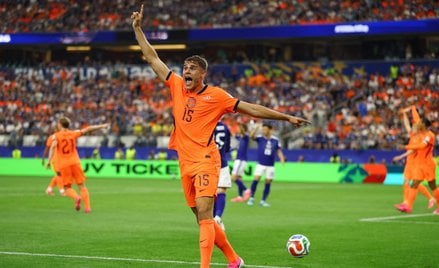 Micky van de Ven z reprezentacji Holandii podczas meczu grupy F mistrzostw świata FIFA 2026 z Japoni