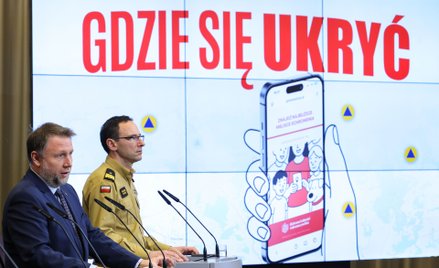Szef MSWiA Marcin Kierwiński w czasie prezentacji aplikacji Gdziesieukryc.pl