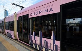 Od 6 do 12 października, po Warszawie kursować będzie specjalny tramwaj z pianinem i muzykami grając