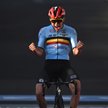 Remco Evenepoel zdobył swój drugi medal mistrzostw świata, bo kilka dni wcześniej był trzeci w jeźdz
