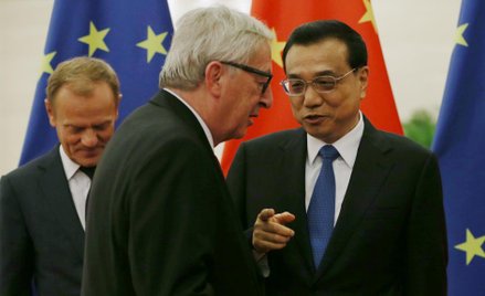 Europejsko-chińskie zbliżenie. Szef Komisji Europejskiej Jean-Claude Juncker i premier ChRL Li Keqia
