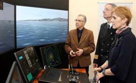 Symulator wyposażony jest w system wizyjny, dzięki czemu nawigator może obserwować to, co dzieje się