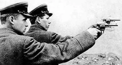 Strzałem w tył głowy zabijano na Wschodzie polskich oficerów. Natomiast po wojnie w całym kraju w te