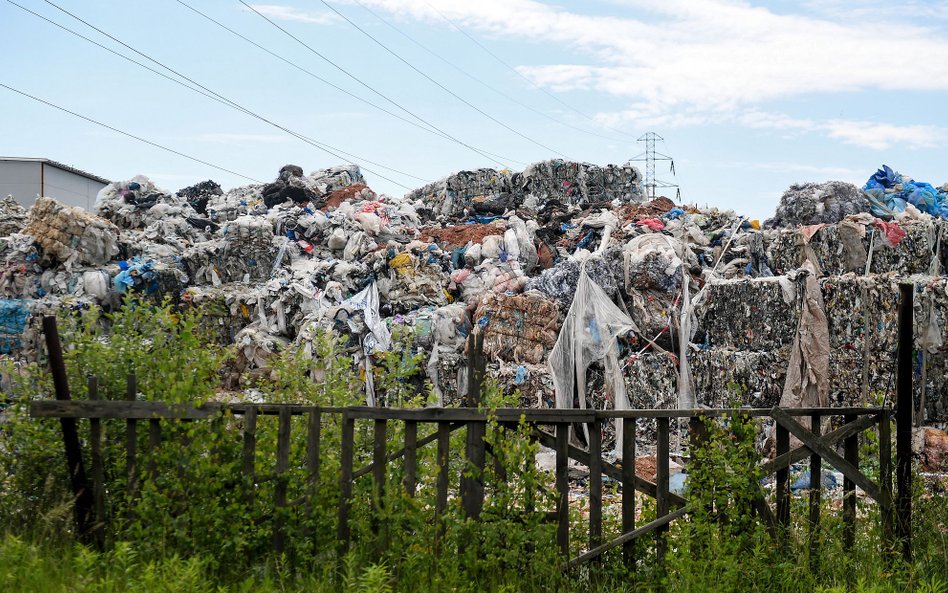 Kupił posesję z odpadami, dostał 13 mln zł sankcji za brak ich wywozu