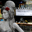 W Londynie stanął pomnik piosenkarki Amy Winehouse